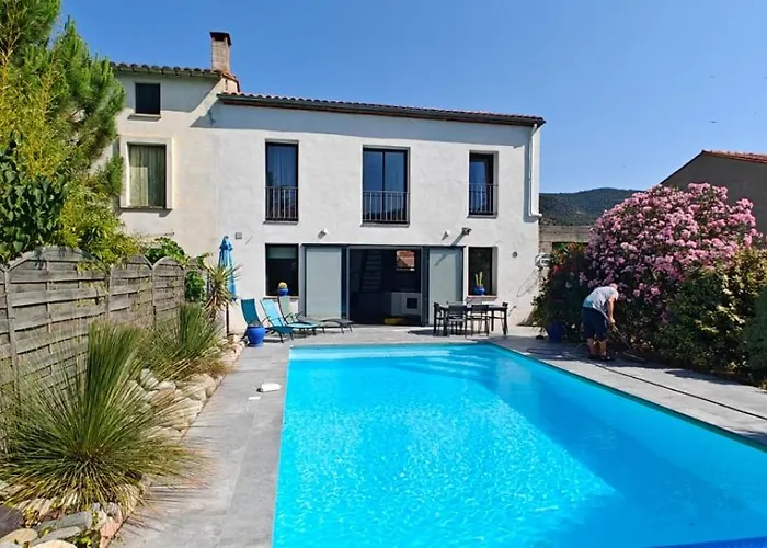 Belle Maison De Avec Piscine. *
